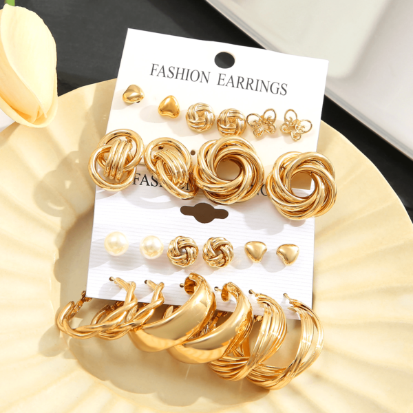Aretes dorados para fiestas - Imagen 2